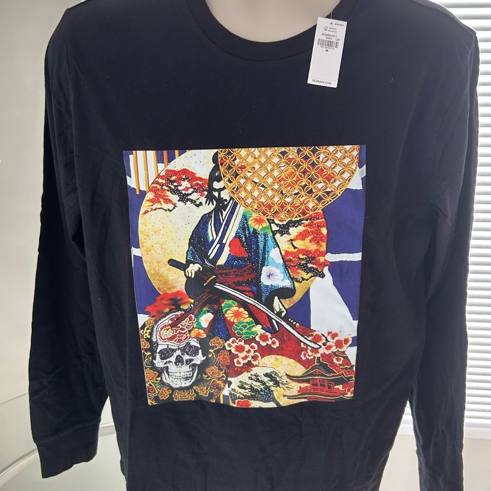 Old Navy Black Long Sleeve Tee with Vibrant Graphic